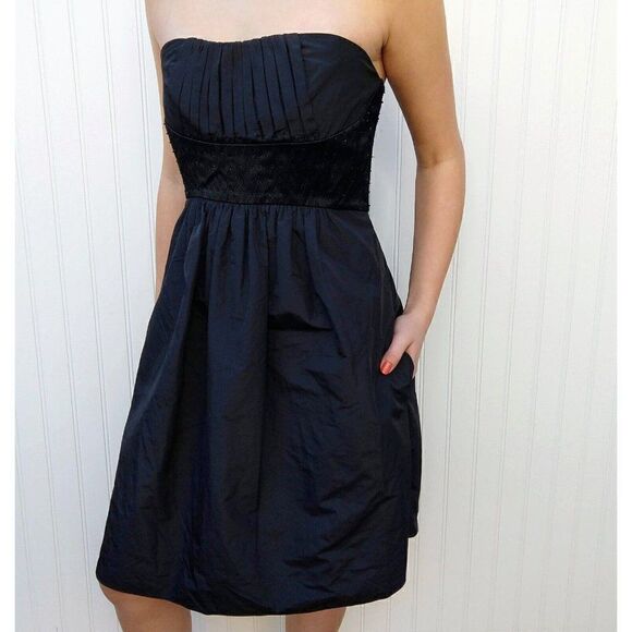 Vintage Y2K BCBG Max Azria Little Black Dress Size S Strapless Pockets Fit Flare - Picture 1 of 10